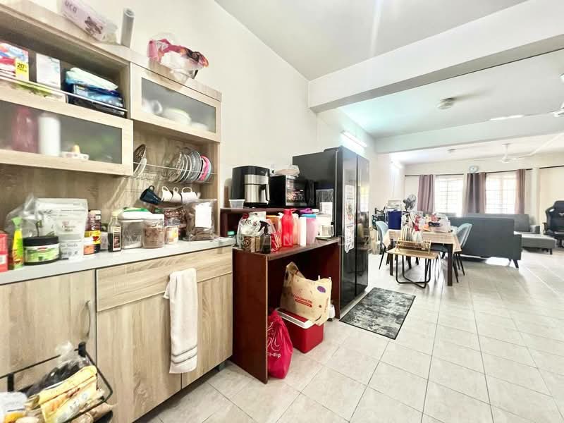 Rumah Teres 2 Tingkat untuk Dijual di Taman Sutera (Kajang) - Ammeer Nadzrai - Kitchen - PropertyGuru.com.my