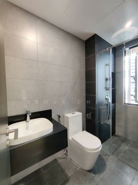 Servis Apartment untuk Disewa di Sunway Velocity TWO - Remus Chen - Bathroom - PropertyGuru.com.my