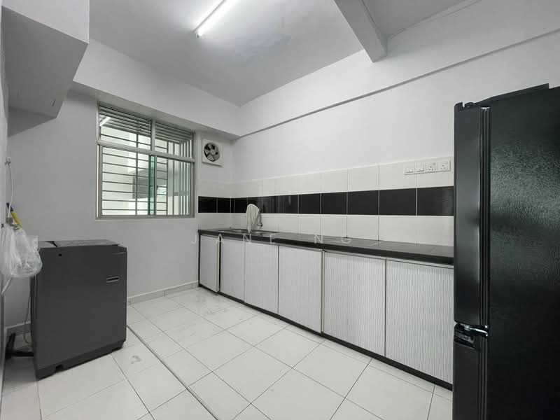 Pangsapuri untuk Disewa di Pinang Laguna - Jane Ng - Kitchen - PropertyGuru.com.my