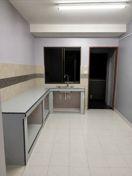 Rumah Flat untuk Disewa di Laksamana Cheng Ho - Helen BF - Kitchen - PropertyGuru.com.my