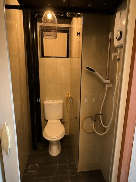 Rumah Flat untuk Disewa di Laksamana Cheng Ho - Helen BF - Bathroom - PropertyGuru.com.my