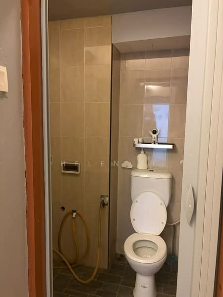 Rumah Flat untuk Disewa di Laksamana Cheng Ho - Helen BF - Bathroom - PropertyGuru.com.my