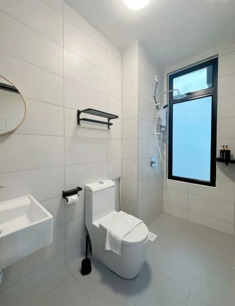 Servis Apartment untuk Dijual di Meldrum Heights (Residensi Meldrum) - Xin Yi - Bathroom - PropertyGuru.com.my