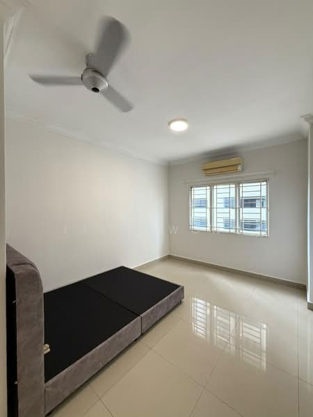 Kondominium untuk Dijual di Kinrara Mas - Felix Wong - Bedroom - PropertyGuru.com.my