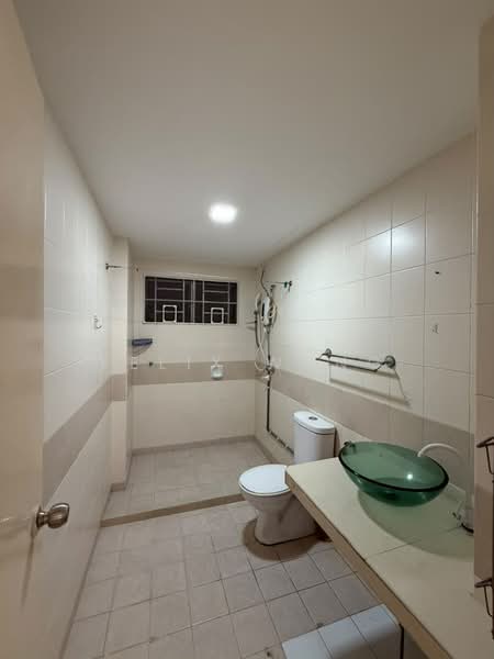 Kondominium untuk Dijual di Kinrara Mas - Felix Wong - Bathroom - PropertyGuru.com.my