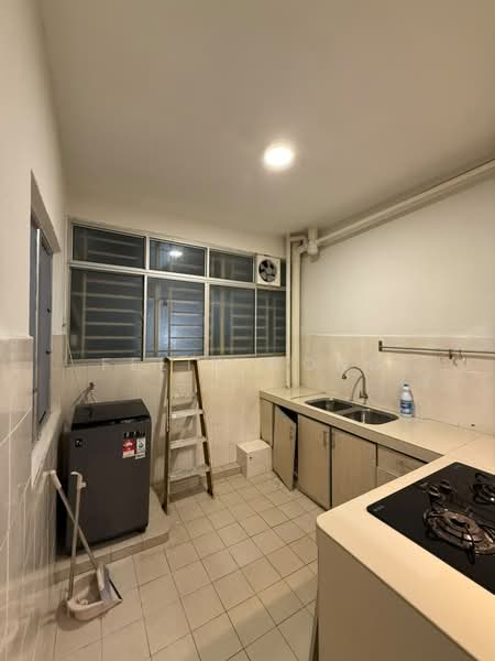 Kondominium untuk Dijual di Kinrara Mas - Felix Wong - Kitchen - PropertyGuru.com.my