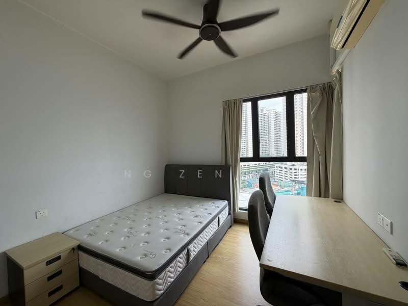 Condominium for Sale at Royal Strand @ Country Garden Danga Bay - NG ZEN XI - Bedroom - PropertyGuru.com.my