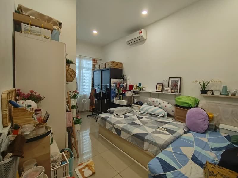 2-storey Terraced House for Sale in Bandar Indahpura (Kulai) - Robin Teo - Bedroom - PropertyGuru.com.my