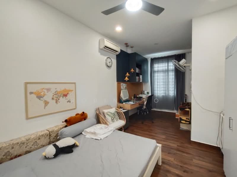 2-storey Terraced House for Sale in Bandar Indahpura (Kulai) - Robin Teo - Bedroom - PropertyGuru.com.my