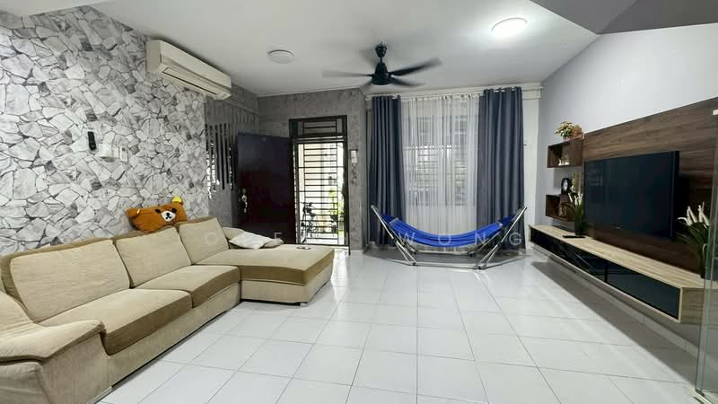 Rumah Teres 2.5 Tingkat untuk Dijual di Taman Scientex Pasir Gudang (Pasir Gudang) - Joseph Wong - Living Room - PropertyGuru.com.my