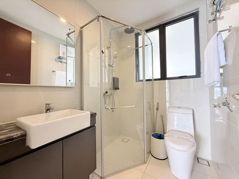 Condominium for Sale at Kings Bay @ Country Garden Danga Bay - Zhiyi Lee - Bathroom - PropertyGuru.com.my