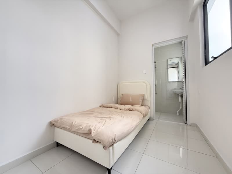 Condominium for Sale at Kings Bay @ Country Garden Danga Bay - Zhiyi Lee - Bedroom - PropertyGuru.com.my