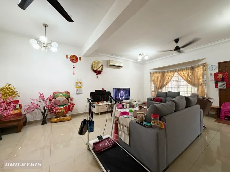 2-storey Terraced House for Sale in Bandar Botanic (Klang) - Rylin Tan - Living Room - PropertyGuru.com.my
