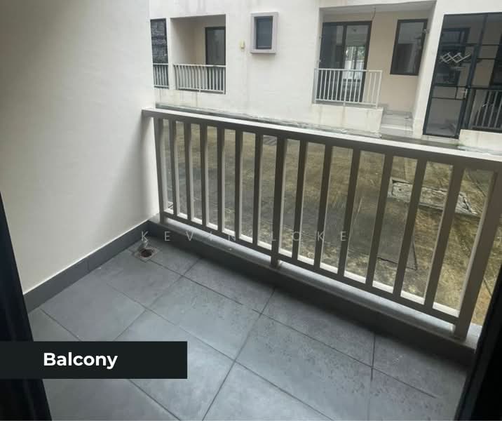 Rumah Bandar untuk Dijual di Bandar Puteri Bangi (Bangi) - Kevin Loke - Balcony - PropertyGuru.com.my