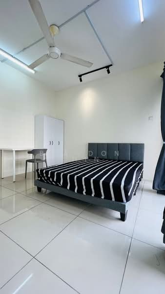 Kondominium untuk Dijual di Platinum Lake PV 20 - Brandon Chin - Bedroom - PropertyGuru.com.my