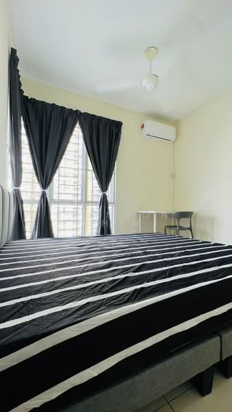 Kondominium untuk Dijual di Platinum Lake PV 20 - Brandon Chin - Bedroom - PropertyGuru.com.my