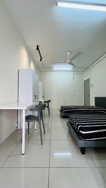 Kondominium untuk Dijual di Platinum Lake PV 20 - Brandon Chin - Bedroom - PropertyGuru.com.my