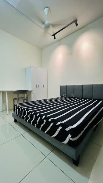 Kondominium untuk Dijual di Platinum Lake PV 20 - Brandon Chin - Bedroom - PropertyGuru.com.my