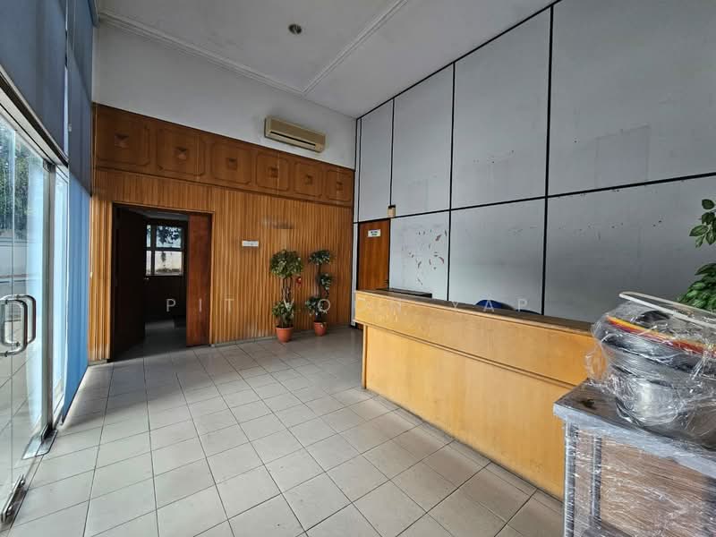 Warehouse for Rent in Semenyih (Selangor) - Pit Voon Yap - Entrance - PropertyGuru.com.my