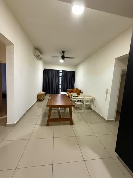 Kondominium untuk Dijual di Lakeville Residence - Kai Ren - Living Room - PropertyGuru.com.my