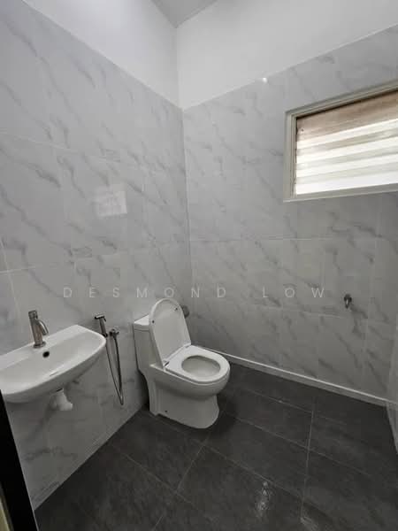 Pangsapuri untuk Disewa di Melawati Hillside Apartment - Desmond Low - Bathroom - PropertyGuru.com.my