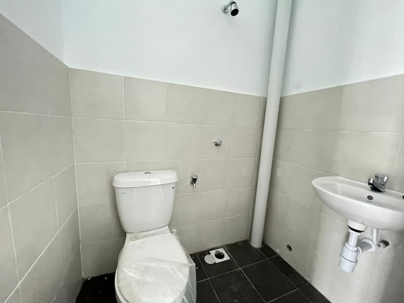 3-storey Terraced House for Sale in Taman Kundang Jaya (Rawang) - Samson Lee - Bathroom - PropertyGuru.com.my