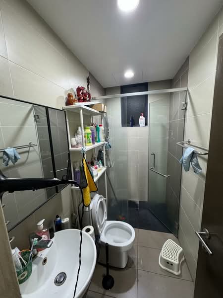 Kediaman Servis untuk Dijual di LakePark Residence @ KL North - Kew . - Bathroom - PropertyGuru.com.my