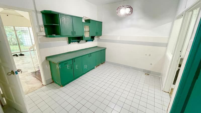 Rumah Teres 2.5 Tingkat untuk Dijual di Ampang (Selangor) - Ammeer Nadzrai - Kitchen - PropertyGuru.com.my