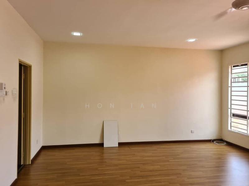 3-storey Terraced House for Rent in Mutiara Bukit Jalil (Bukit Jalil) - Hon Ian - Living Room - PropertyGuru.com.my