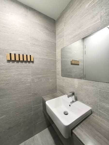 Servis Apartment untuk Disewa di Edelweiss @ Tropicana Gardens - Remus Chen - Bathroom - PropertyGuru.com.my