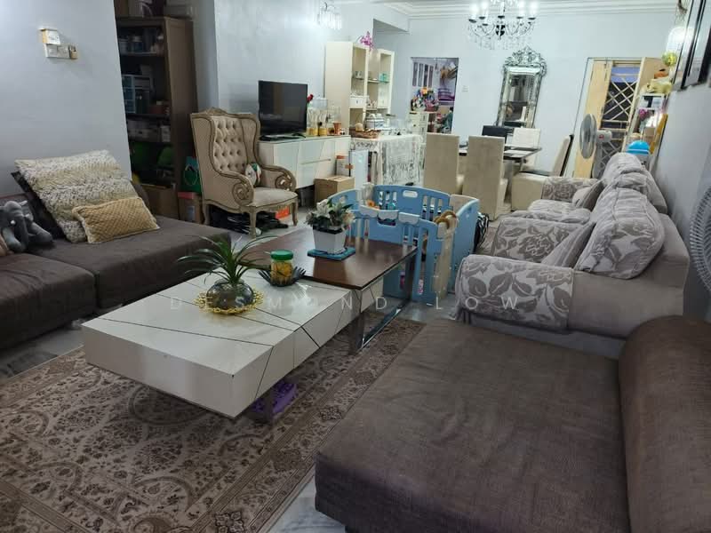 Kondominium untuk Disewa di Villaria - Desmond Low - Living Room - PropertyGuru.com.my