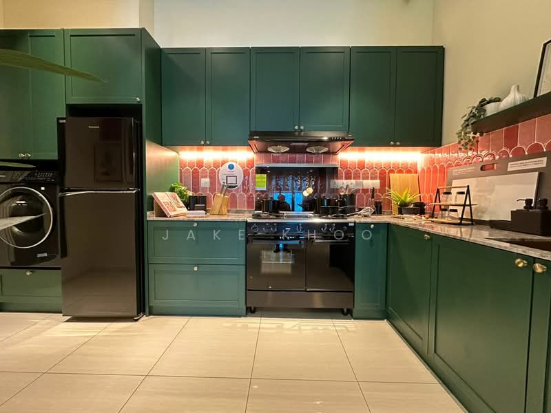 Condominium for Sale at Queens Residences Q3 @ Queens Waterfront - Jake Khoo - Kitchen - PropertyGuru.com.my