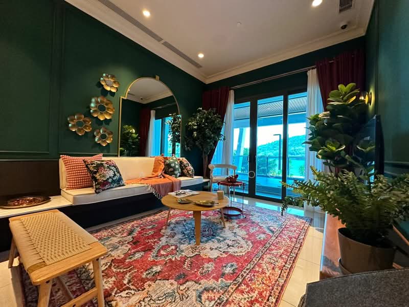 Condominium for Sale at Queens Residences Q3 @ Queens Waterfront - Jake Khoo - Living Room - PropertyGuru.com.my