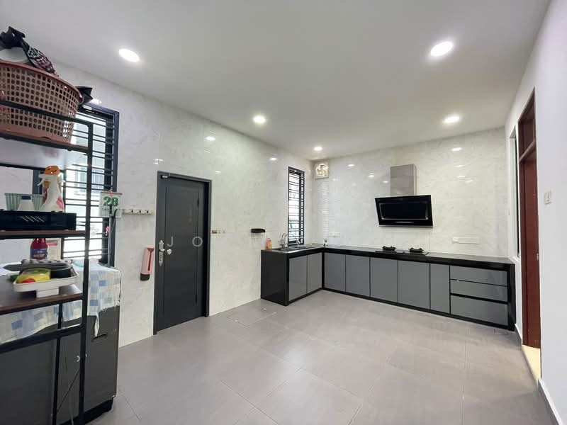 2-storey Terraced House for Sale in Johor Bahru (Johor) - Joan Chia - Kitchen - PropertyGuru.com.my