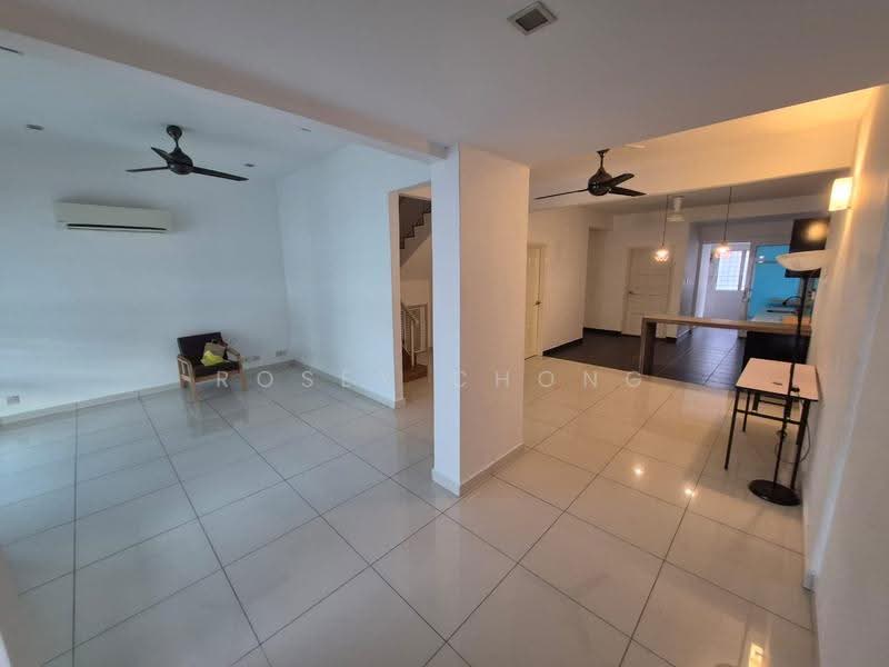 Rumah Teres 1.5-Tingkat untuk Dijual di Usj 11 (Subang Jaya) - Rosey Chong - Living Room - PropertyGuru.com.my