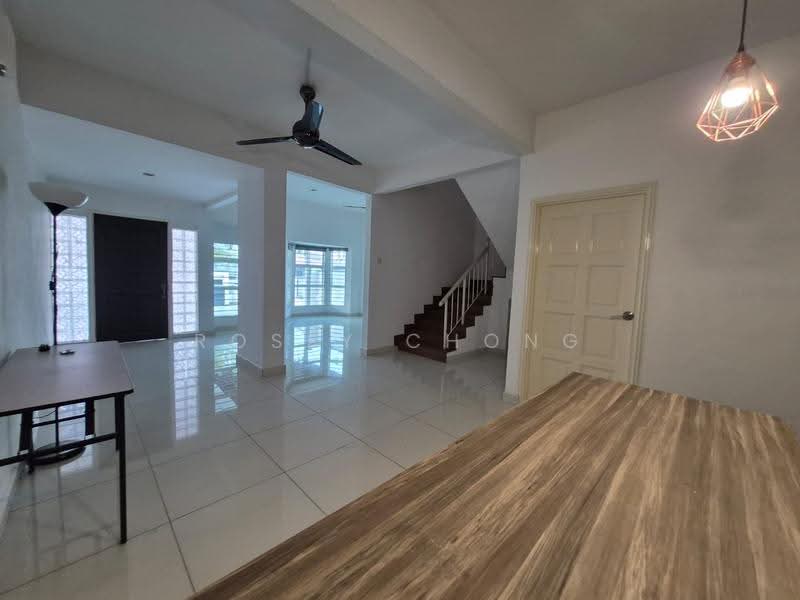 Rumah Teres 1.5-Tingkat untuk Dijual di Usj 11 (Subang Jaya) - Rosey Chong - Living Room - PropertyGuru.com.my