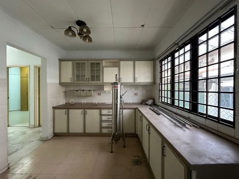 Rumah Teres 1.5 Tingkat untuk Dijual di Usj 6 (Subang Jaya) - Johnson See - Kitchen - PropertyGuru.com.my
