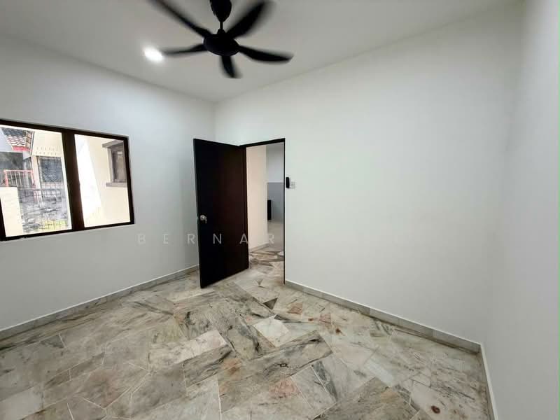 Rumah Teres 2 Tingkat untuk Dijual di Bandar Country Homes (Rawang) - Bernard Ong - Interior - PropertyGuru.com.my