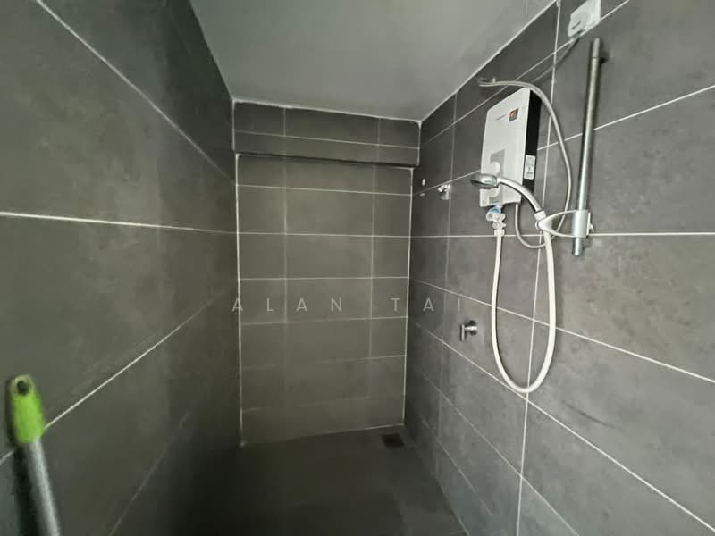 Condominium for Rent at Empire Damansara (Empire SOHO 2) - Alan Tai - Bathroom - PropertyGuru.com.my