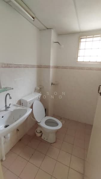 Apartment for Rent at Pangsapuri Sri Baiduri - Eason Hong - Bathroom - PropertyGuru.com.my