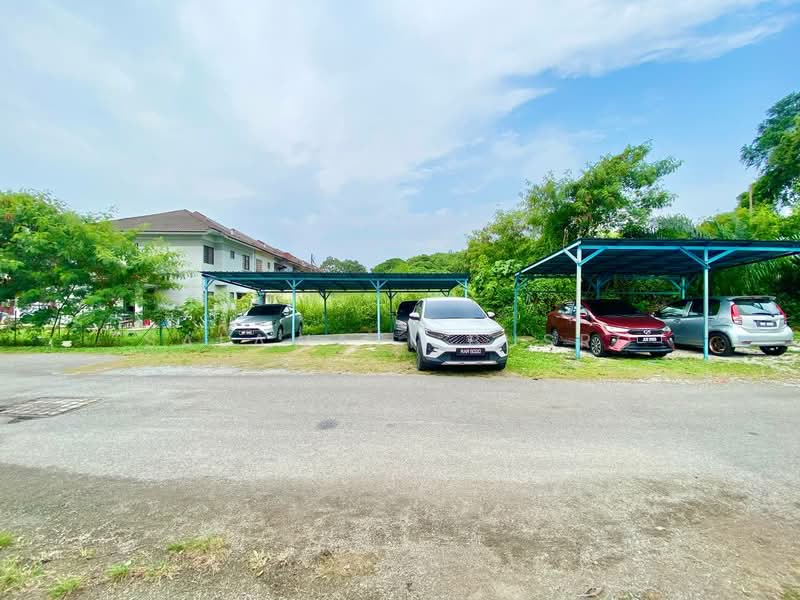 2-storey Terraced House for Rent in Taman Sri Andalas (Klang) - Salawati Busro - Car Park - PropertyGuru.com.my