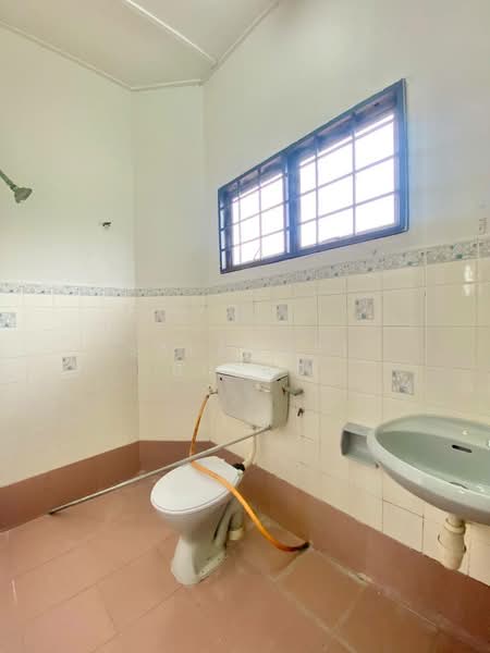 2-storey Terraced House for Rent in Taman Sri Andalas (Klang) - Salawati Busro - Bathroom - PropertyGuru.com.my