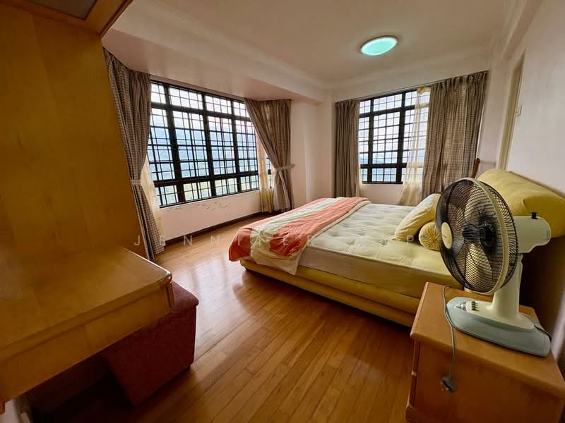 Pangsapuri untuk Dijual di Mawar Apartment - Jennifer Yap - Ensuite master bedroom - PropertyGuru.com.my