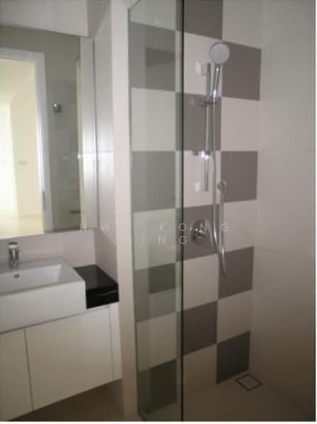 Service Residence for Sale at Three28 Tun Razak - Hwa Kong Ding - Bathroom - PropertyGuru.com.my
