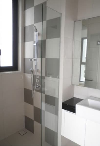 Service Residence for Sale at Three28 Tun Razak - Hwa Kong Ding - Bathroom - PropertyGuru.com.my