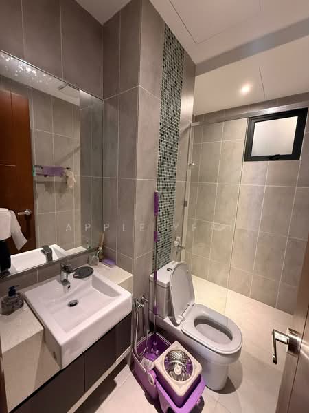 Condominium for Rent at Queens Residences Q1 @ Queens Waterfront - Apple Yeap - Bathroom - PropertyGuru.com.my