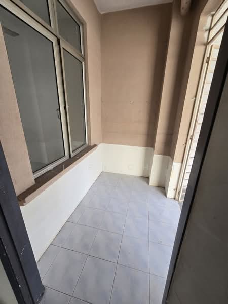 2-storey Terraced House for Sale in Bandar Putra Permai (Seri Kembangan) - Given Chin - Balcony - PropertyGuru.com.my