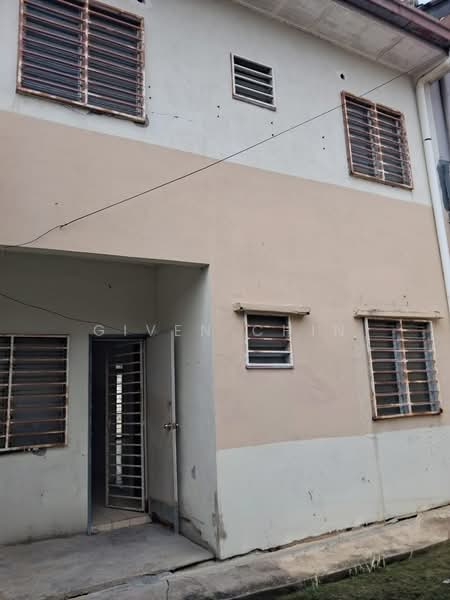 2-storey Terraced House for Sale in Bandar Putra Permai (Seri Kembangan) - Given Chin - Exterior - PropertyGuru.com.my