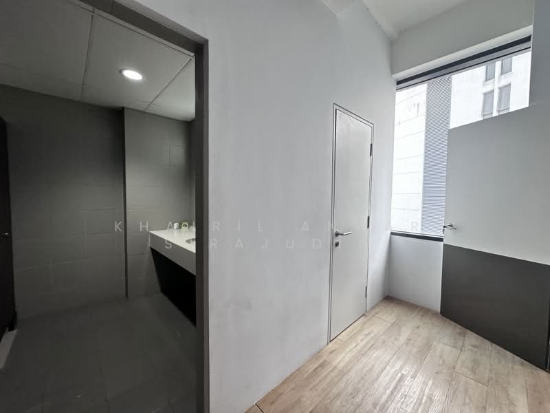 Office for Rent in Bukit Jelutong (Shah Alam) - Khairil Anwar Sirajudin - Bathroom - PropertyGuru.com.my