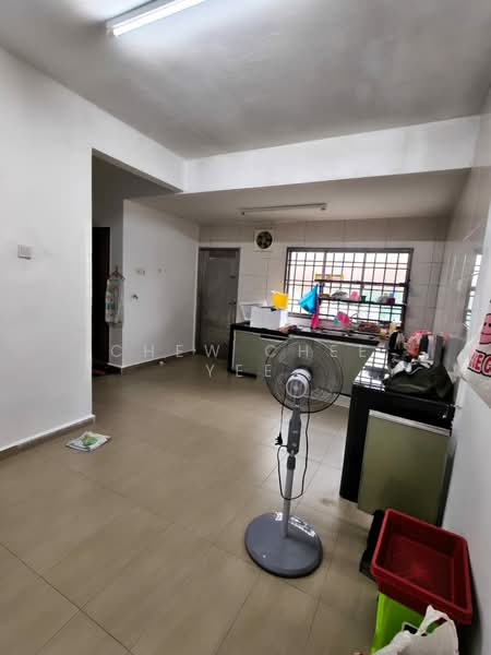 Rumah Teres 2 Tingkat untuk Disewa di Taman Ungku Tun Aminah (Skudai) - Chew Chee Yee - Kitchen - PropertyGuru.com.my